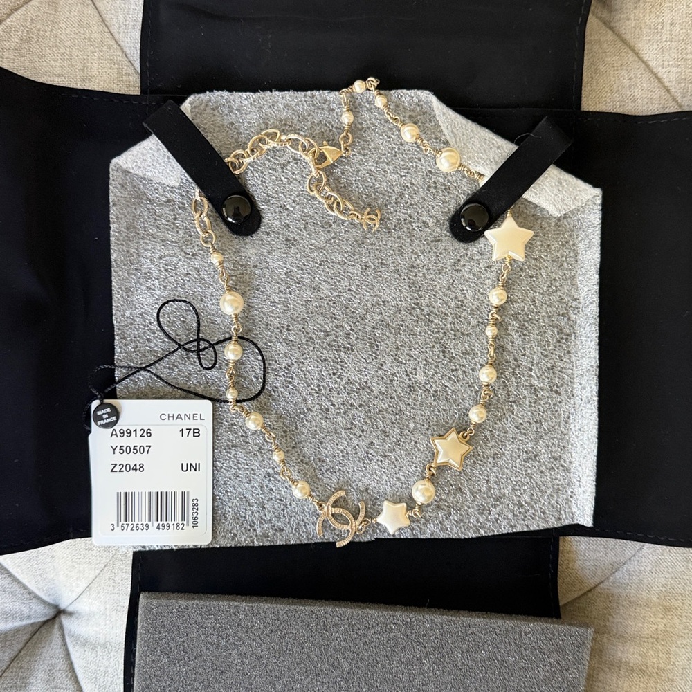CHANEL necklace